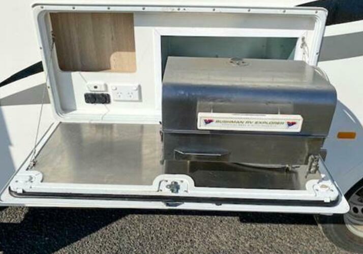 Image of a Motorhome - Image 12