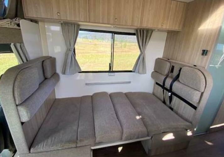Image of a Motorhome - Image 10