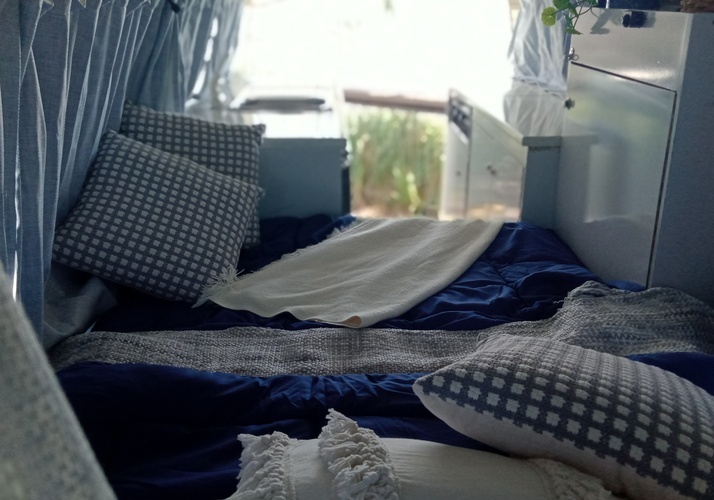 Image of a Campervan - Image 9