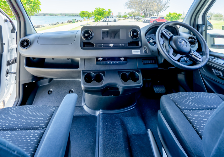 Image of a Motorhome - Image 2