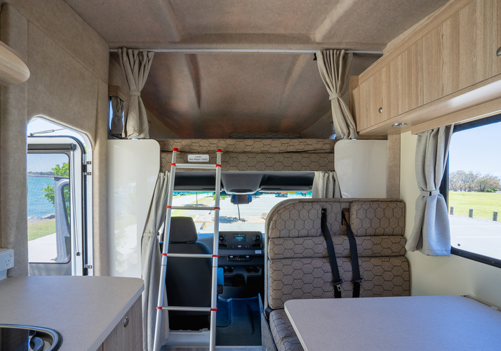 Image of a Motorhome - Image 7