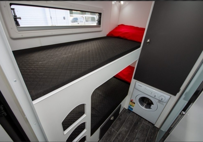 Image of a Caravan - Image 7