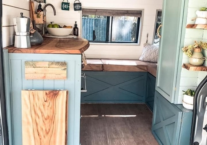 Image of a Campervan - Image 5