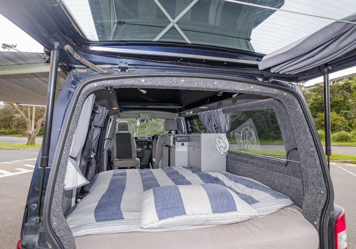 Image of a Campervan - Image 9