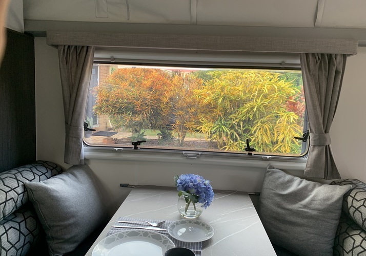 Image of a Caravan - Image 5