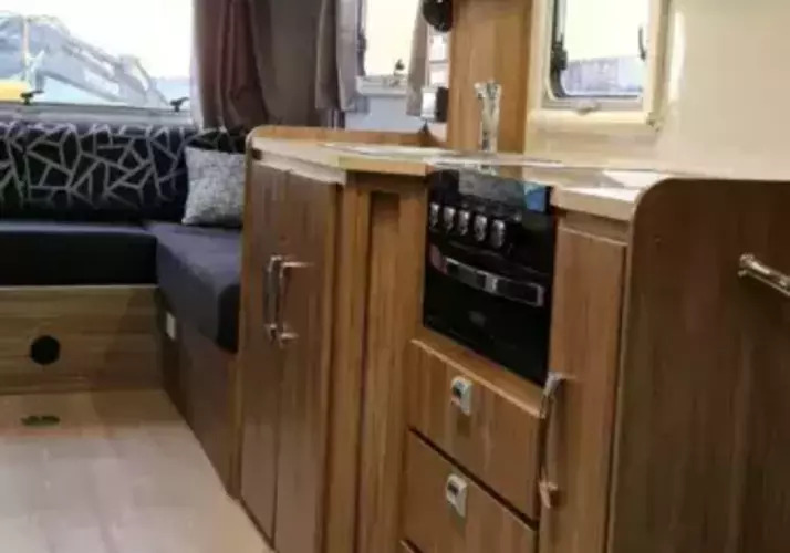 Image of a Motorhome - Image 2