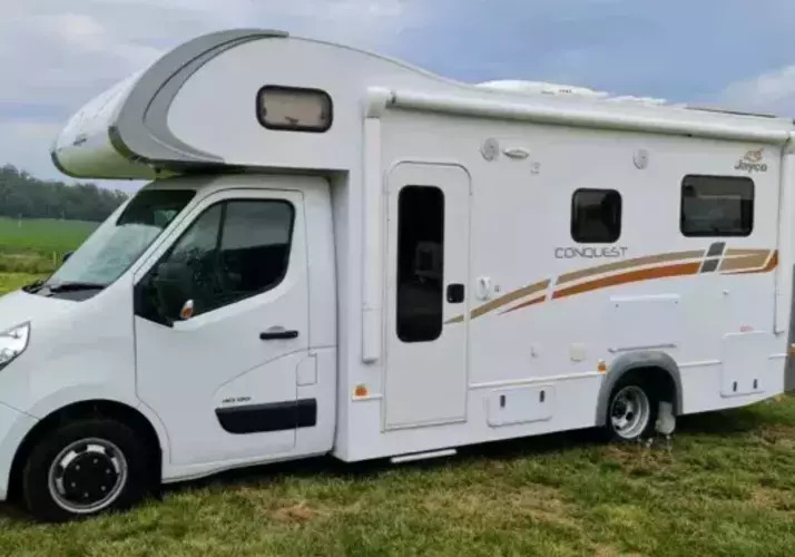 Image of a Motorhome - Image 1