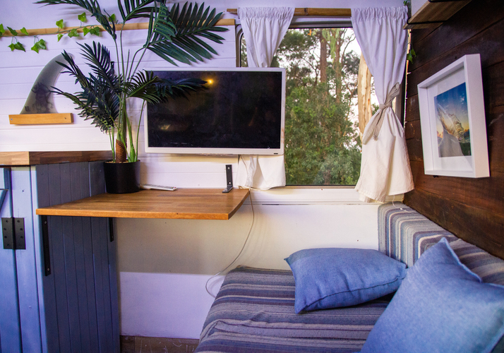 Image of a Campervan - Image 6