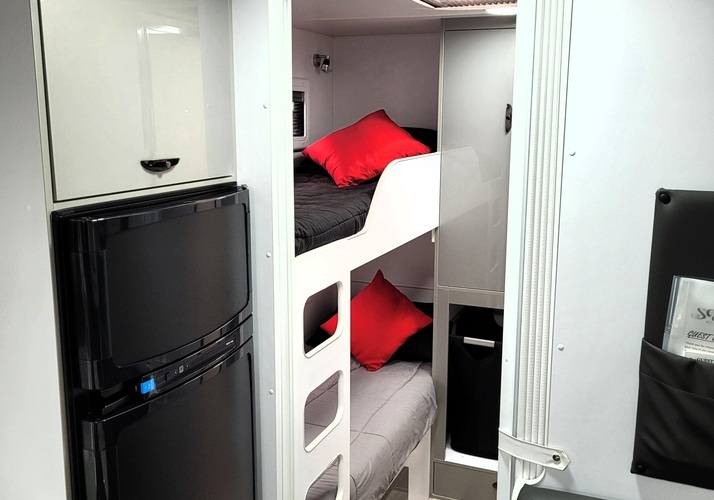 Image of a Caravan - Image 2