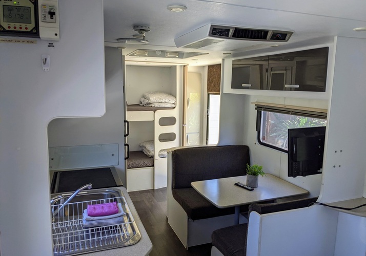 Image of a Caravan - Image 2