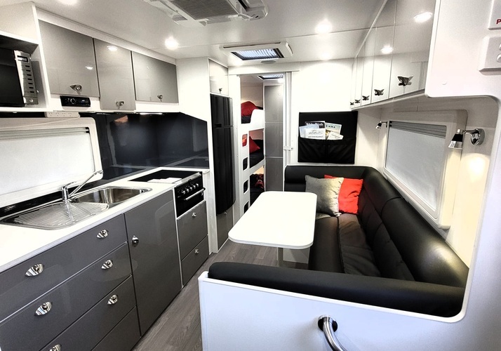Image of a Caravan - Image 2