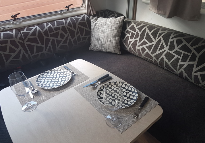 Image of a Motorhome - Image 8