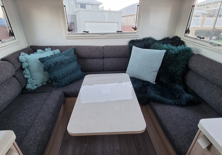 Image of a Motorhome - Image 15