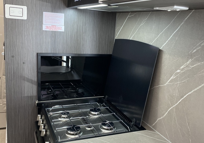 Image of a Caravan - Image 3