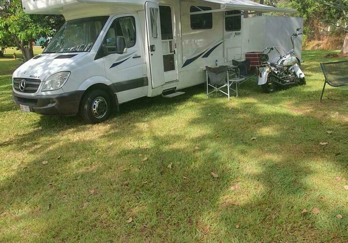 Image of a Motorhome - Image 2