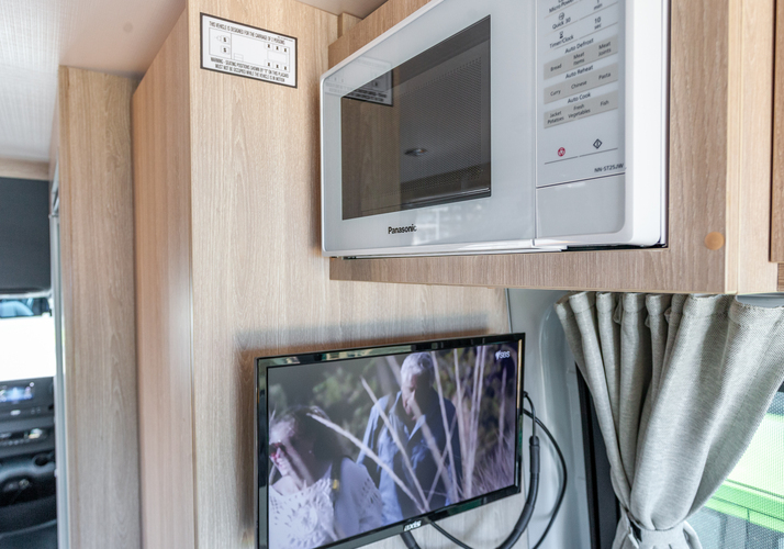 Image of a Campervan - Image 12