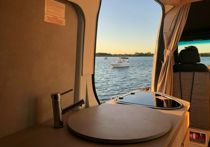 Image of a Motorhome - Image 16