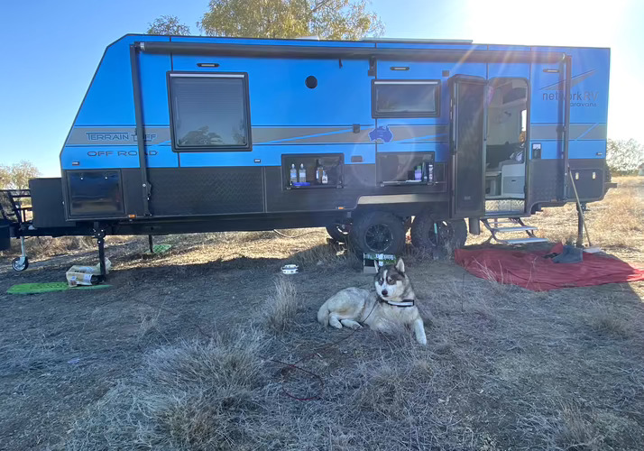 Image of a Caravan - Image 2