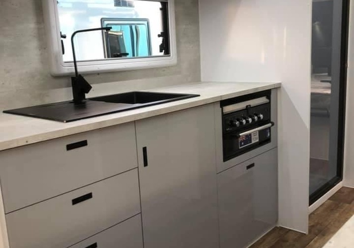 Image of a Caravan - Image 6