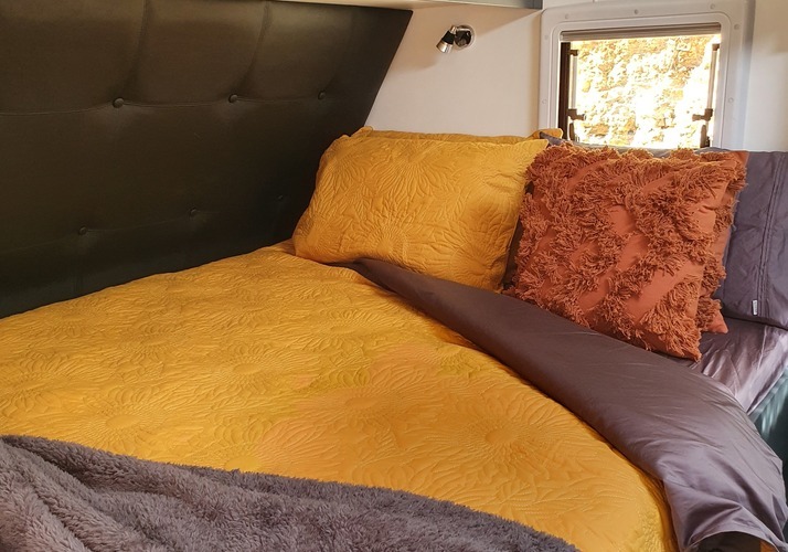 Image of a Caravan - Image 8