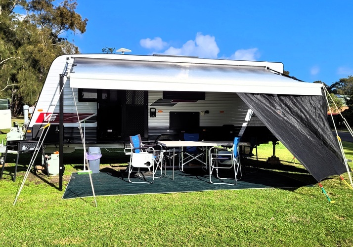 Image of a Caravan - Image 8