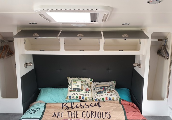 Image of a Caravan - Image 8