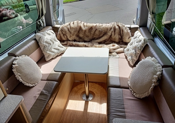 Image of a Motorhome - Image 4