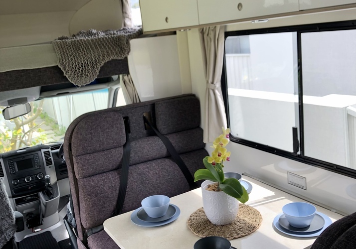 Image of a Motorhome - Image 2