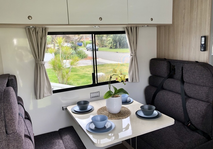 Image of a Motorhome - Image 3