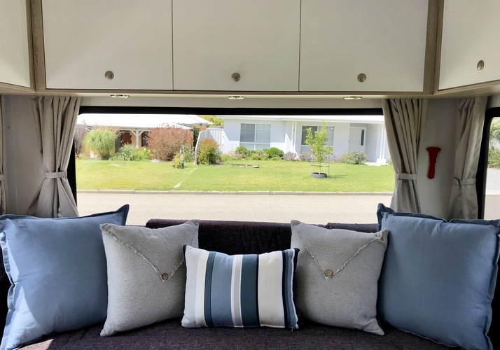 Image of a Motorhome - Image 6