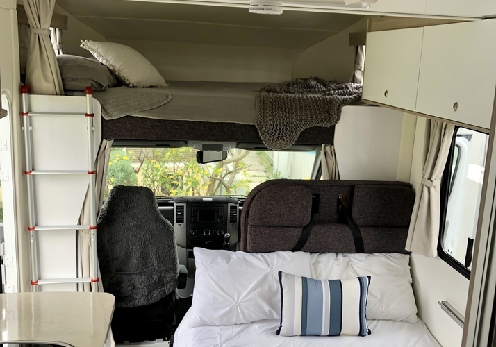 Image of a Motorhome - Image 11