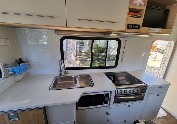 Image of a Motorhome - Image 4
