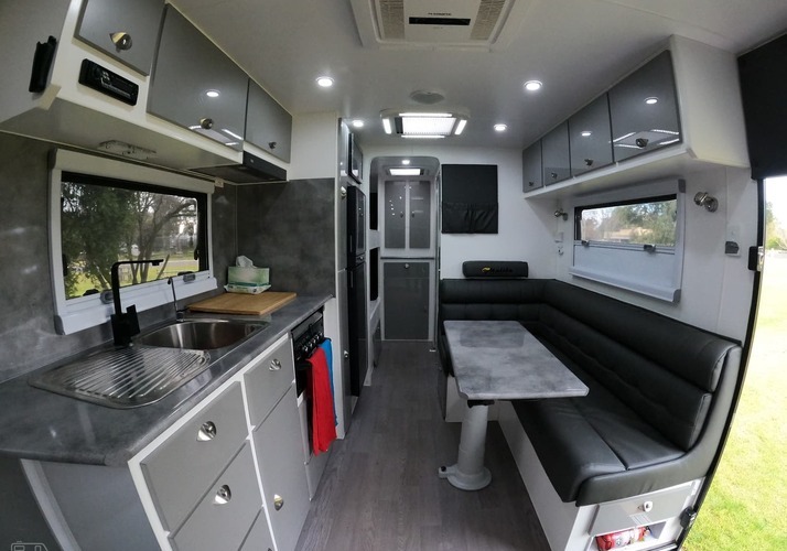 Image of a Caravan - Image 1