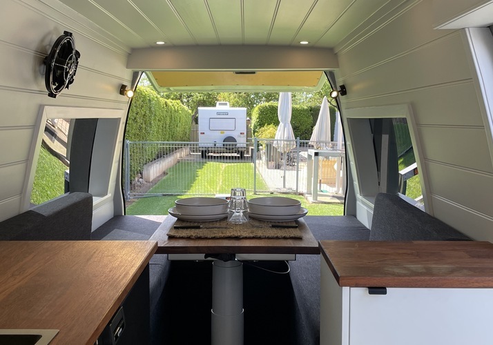 Image of a Campervan - Image 9