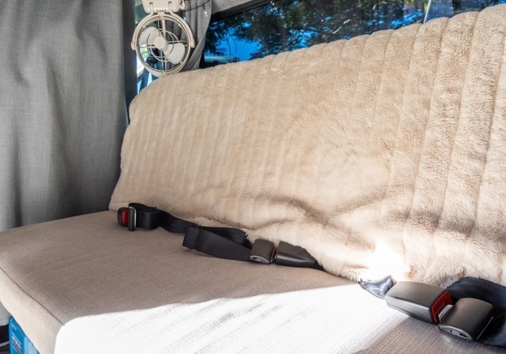 Image of a Campervan - Image 8