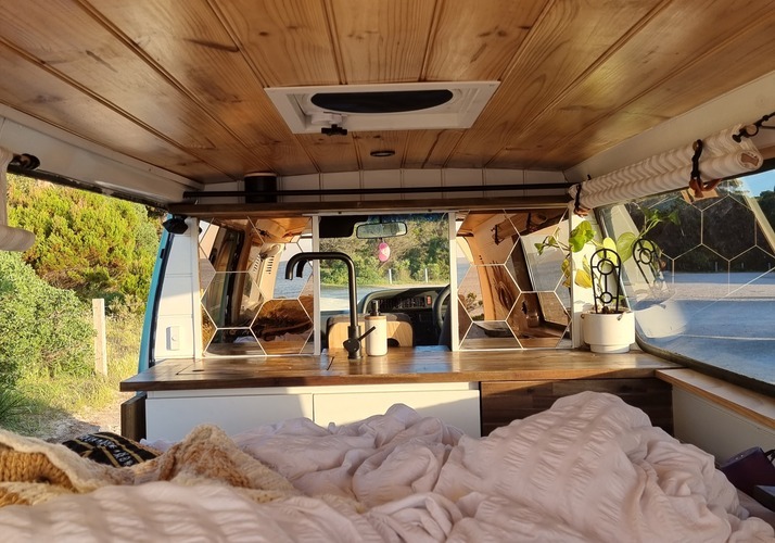 Image of a Campervan - Image 7