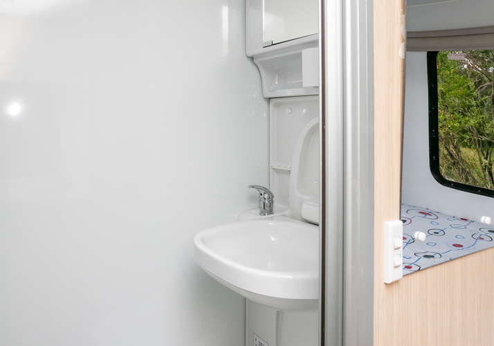 Image of a Motorhome - Image 15