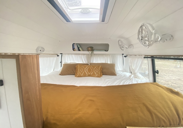 Image of a Motorhome - Image 2