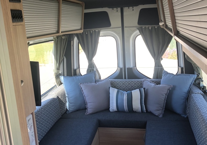 Image of a Motorhome - Image 9