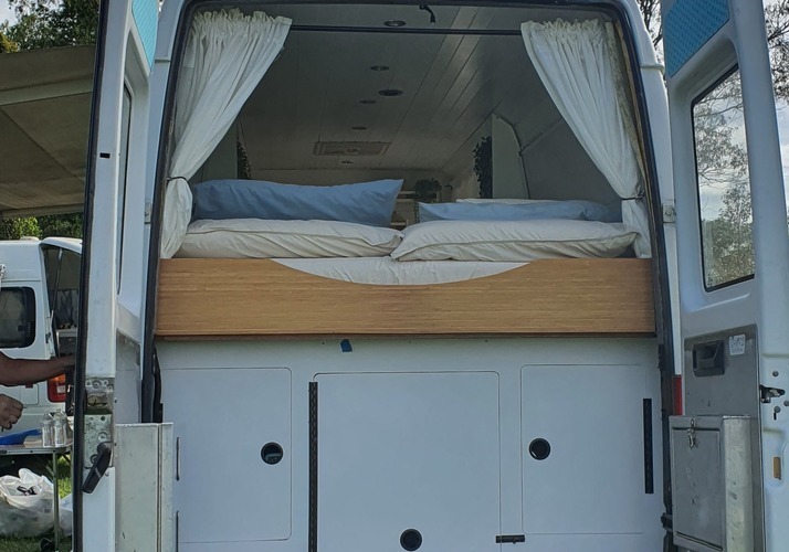 Image of a Campervan - Image 6