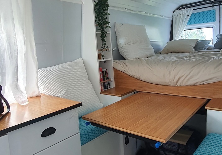 Image of a Campervan - Image 9
