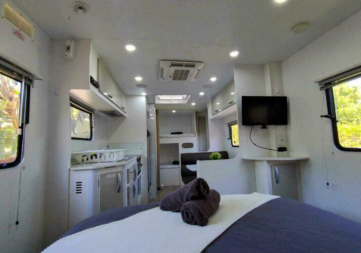 Image of a Caravan - Image 1