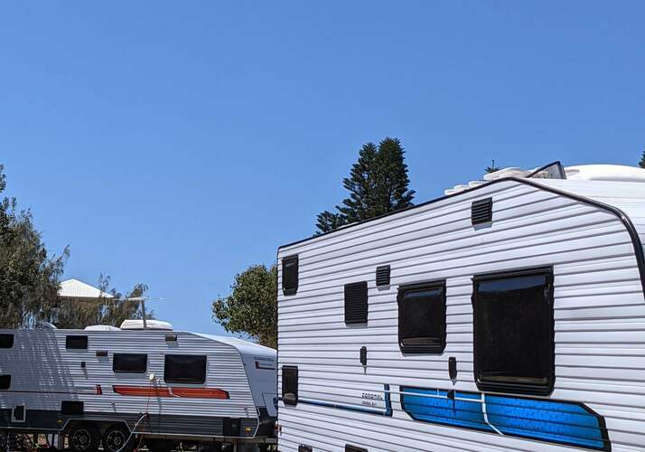 Image of a Caravan - Image 9