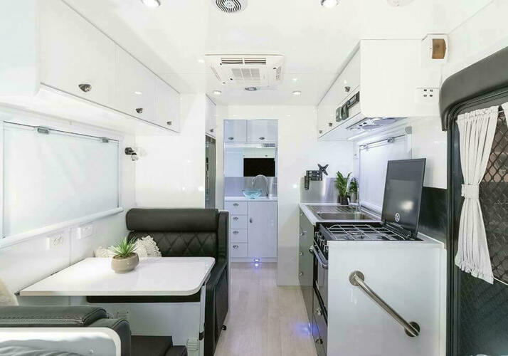 Image of a Caravan - Image 1