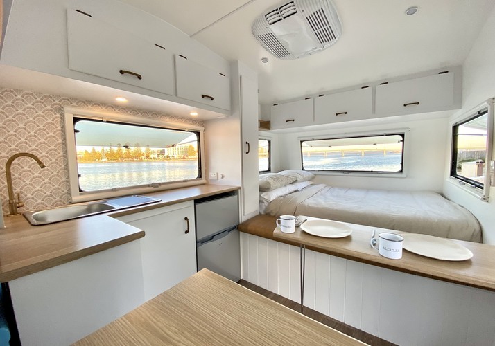 Image of a Motorhome - Image 9