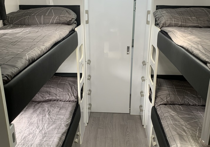 Image of a Caravan - Image 6