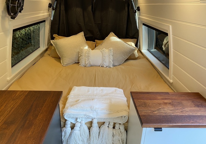 Image of a Campervan - Image 5