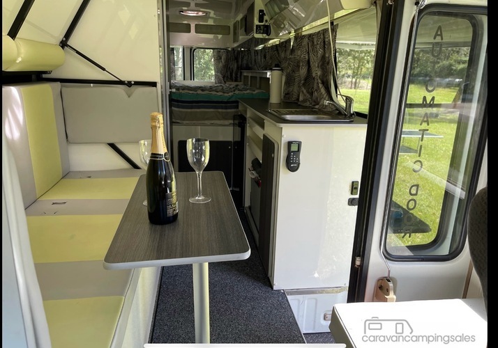 Image of a Motorhome - Image 9