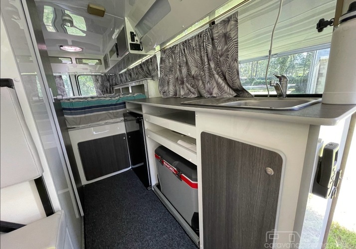 Image of a Motorhome - Image 7