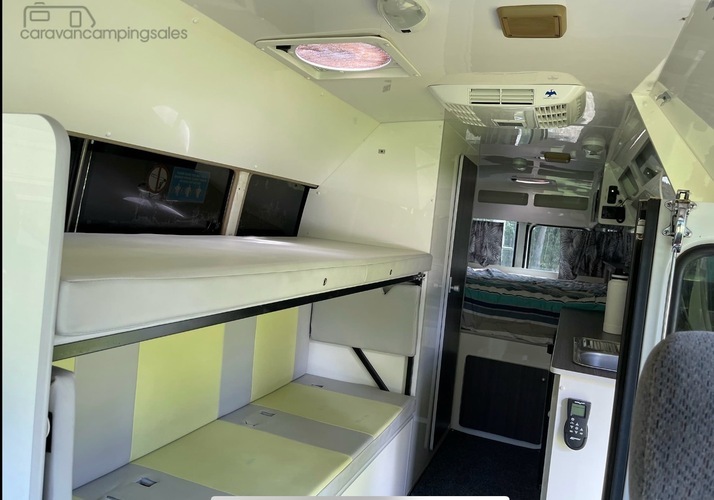 Image of a Motorhome - Image 3